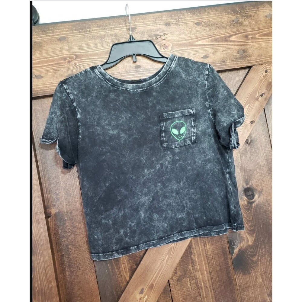 Vibe N’ SMALLDark Acid Washed Alien Crop TeeShirt Humans Aren't Real Super Cute!